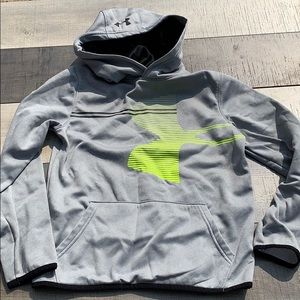 Under armour sweatshirt